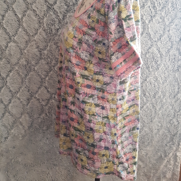 Perfect Tee - Picture 3 of 5